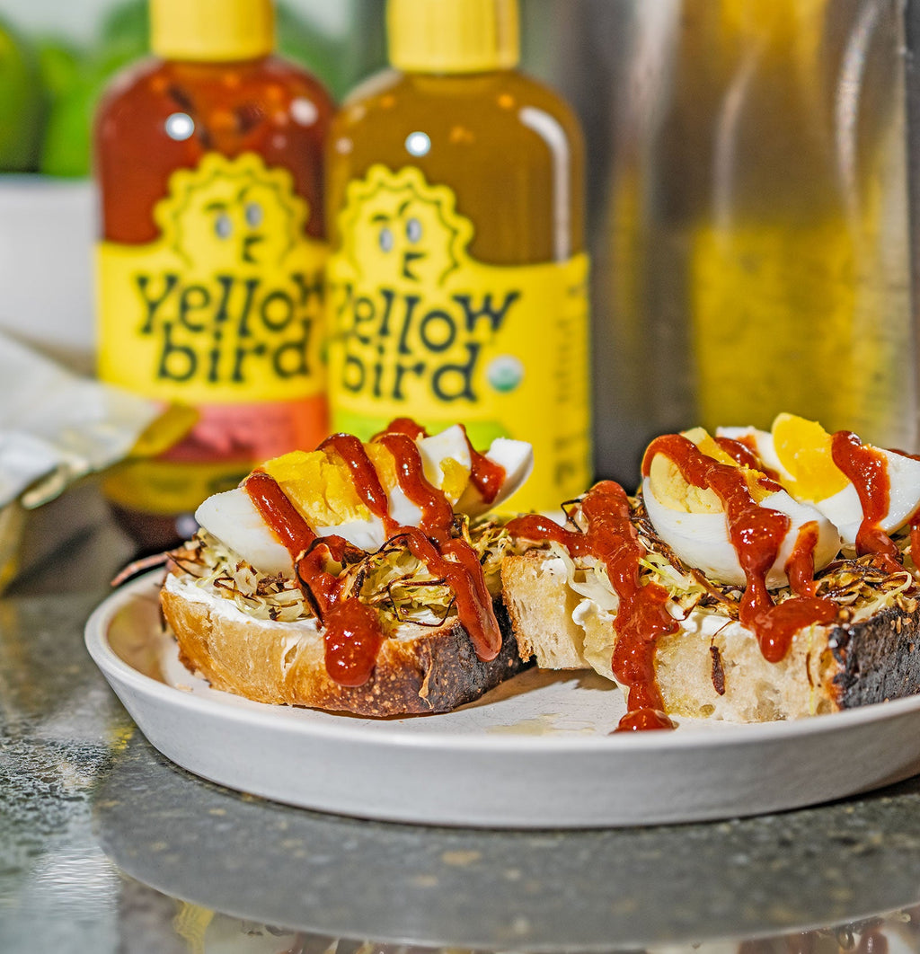 Assorted Made-with-Organic Hot Sauce Set F7